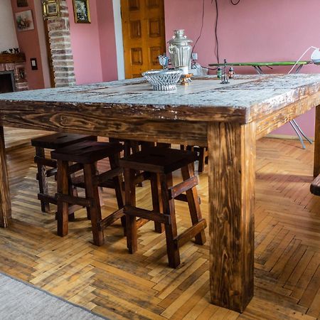 Hostel Villa Roma Лвив Екстериор снимка
