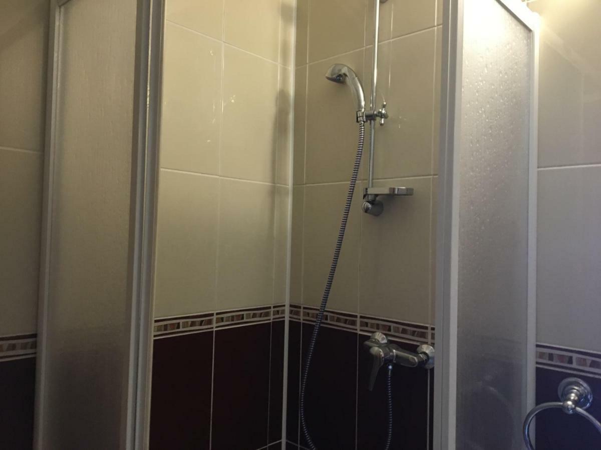 Hostel Villa Roma Лвив Екстериор снимка