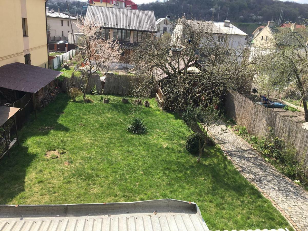 Hostel Villa Roma Лвив Екстериор снимка