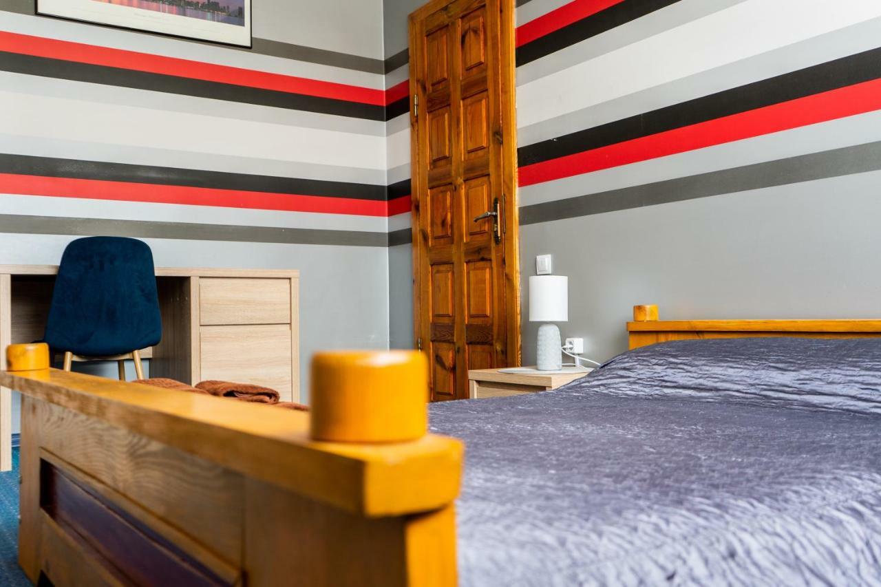 Hostel Villa Roma Лвив Екстериор снимка