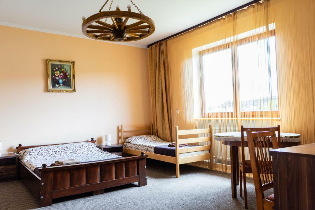 Hostel Villa Roma Лвив Екстериор снимка