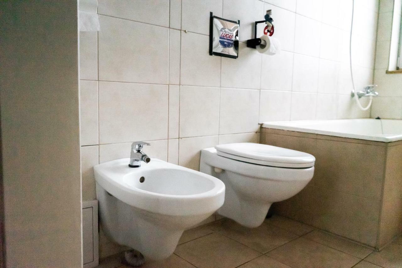 Hostel Villa Roma Лвив Екстериор снимка