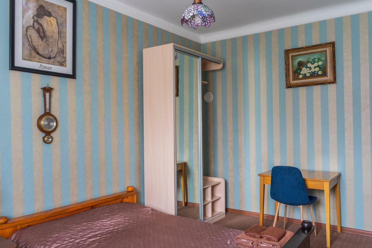 Hostel Villa Roma Лвив Екстериор снимка